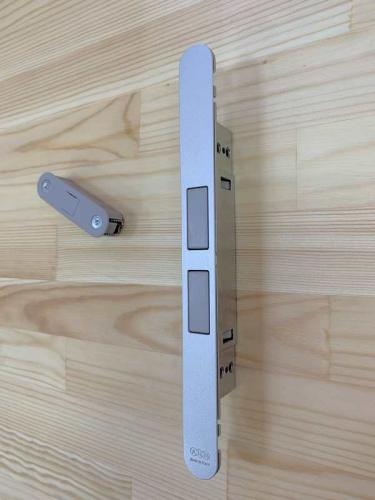 Замок дверной AGB Touch